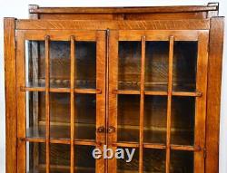 1900s Antique Mission arts & crafts Tiger Oak China Cabinet / bookcase