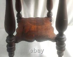 1908 Antique Chittenden & Eastman Tiger Oak Plant Stand 20 Tall 14 Top NICE