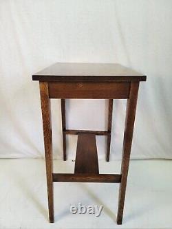 1915 American Arts & Crafts Tiger Oak Kids Desk / Hallway Table