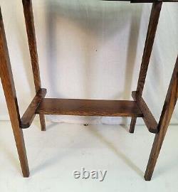 1915 American Arts & Crafts Tiger Oak Kids Desk / Hallway Table