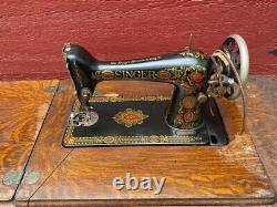 1917 ANTIQUE SINGER SEWING MACHINE MODEL 66 RED EYE Tiger Oak Cabinet