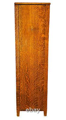 19th C Antique Victorian Tiger Oak Wardrobe / Cabinet