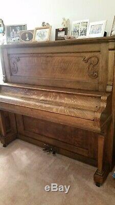 Antique 1907 Chase Piano Co. Beautiful Tiger Oak Cabinet New Keys Upright Piano