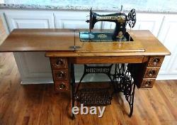 Antique 1920 Singer Treadle 15k Sewing Machine Egyptian Decals Tiger Stripe Oak