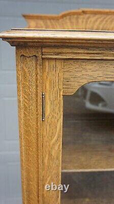 Antique 59 ROCKFORD NATIONAL FURNITURE Tiger Oak Cabinet Hutch glass doors