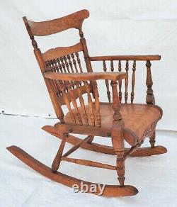 Antique American Tiger Oak Rocker / Rocking Chair with Curved Back