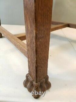 Antique Carved Quarter Sawn Tiger Oak Chair with Carved Lion Heads & Paw Feet