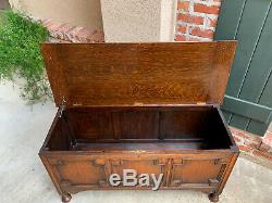 Antique English Tiger Oak Blanket Box Trunk Chest Bench Jacobean Toy Box Table
