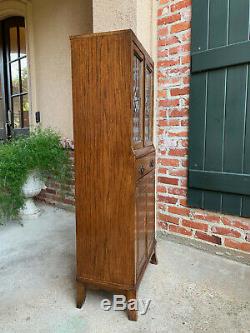Antique English Tiger Oak Bookcase Display Cabinet Leaded Glass Door Vitrine