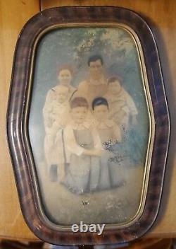 Antique Family Photo Tiger Oak Wood Convex Bubble Frame 12×17 Pre-owned