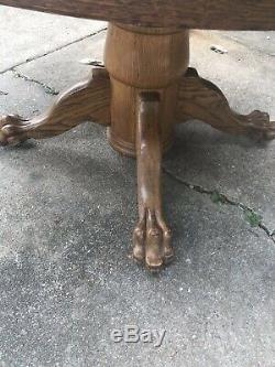 Antique Hastings Tiger Oak Clawfoot Table With Chairs