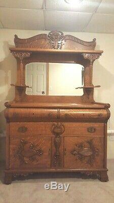 Antique Northwind Furniture Co Tiger Oak Sideboard Buffet with Mirror Carved Face