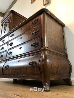 Antique Pulaski Tiger Oak Dresser With Top Hat