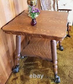 Antique Quarter Sawn American Tiger Oak Lamp Table Claw Feet Barley Twist Legs
