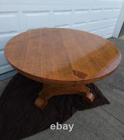 Antique Quarter Sawn Tiger Oak Wood 54 Round Dining Table with One 10.5 Leaf