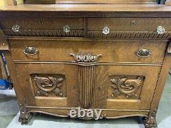 Antique Quarter-Sewn tiger Oak SideBoard/Buffet, Server Beveled Mirror Claw Feet