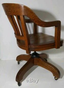 Antique Rolling Banker/Lawyer Office Chair Tiger Oak Wood Gunlocke Style