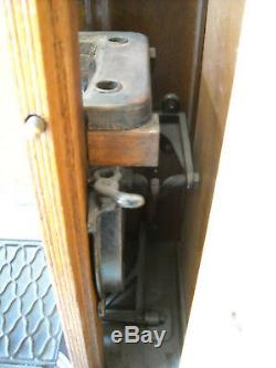Antique Singer Treadle Sewing Machine Cabinet Tiger Oak-Local Pick up-No Shpg