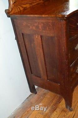 Antique Solid Tiger Oak 4 Drawer Dresser with Swing Mirror Excellent Condition