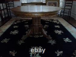Antique Tiger Oak 47 Round Pedestal Dining Table