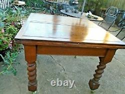 Antique Tiger Oak Arts & Crafts Refractory Dining Room Table withbarley twist legs