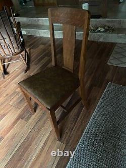 Antique Tiger Oak Arts & Crafts Style Chair