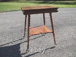 Antique Tiger Oak Ball & Claw Foot Parlor Lamp Table (restored) (5-20)