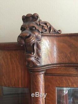 Antique Tiger Oak Bow Front & Sides Carved Lions Head & Feet Curio Original Nice