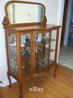Antique Tiger Oak Curved Glass Curio China Cabinet w mirror Excellent condition