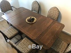 Antique Tiger Oak Draw-Leaf Dining Set