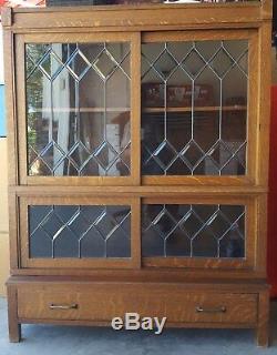 Antique Tiger Oak china Cabinet, hutch