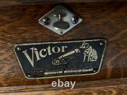 Antique Victor VIC II Talking Machine In Tiger Oak Cabinet & Horn Orig. & Works