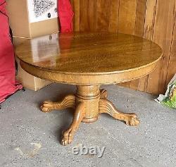Antique Victorian Tiger Oak Table with Ext Leaves