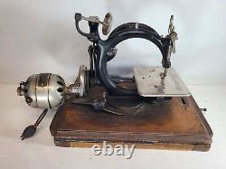 Antique Wilcox & Gibbs Sewing Machine Electric Motor Tiger Oak Pin Lock Case
