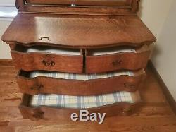 Antique and vintage Tiger Oak Dresser