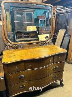 Antique claw foot tiger oak dresser carved paws mirror back CLEAN
