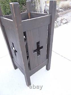 Antique tiger oak mission arts & craft large umbrella stand church cross