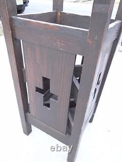 Antique tiger oak mission arts & craft large umbrella stand church cross