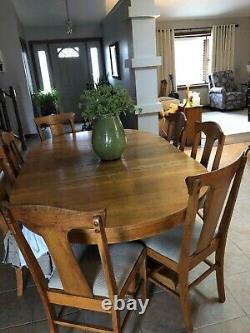 Antique tiger oak table, 2 leaves, 8 chairs, buffet, china hutch