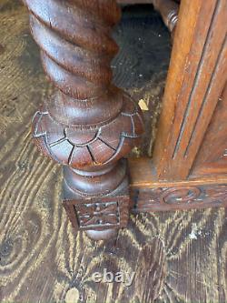 Antique victorian 1880 tiger oak northwind & lion head library table horner