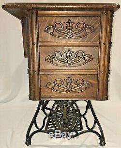 Early 1900's SINGER Treadle Sewing Machine Tiger Oak Cabinet Cast Iron 7 Drawers