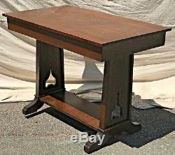 Early 20th C. Arts & Crafts Tiger Oak Library Table / Writing Desk