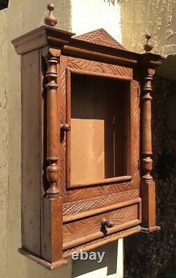 Fine Antique Arts & Crafts Tiger Oak Wall Curio Cabinet