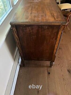 GORGEOUS! Antique Tiger Oak Dresser / Chest of Drawers
