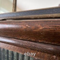 Globe Wernicke Tiger Oak Bookcase Antique with glass fronts