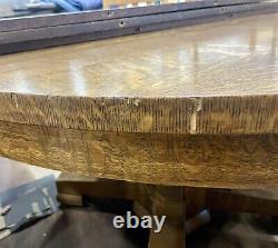 Gorgeous Tiger Oak Dining Table WithChairs & 3 Leafs