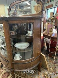 Late 1800s Tiger Oak Curved Front Curio/ China cabinet. Unique Size. STUNNING