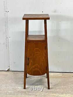 Mission arts & crafts tiger oak conrey davis smoking stand table signed
