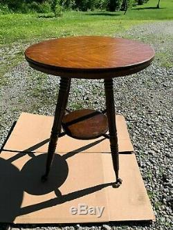 Nice Antique Round Top Tiger Oak Side Table Lamp