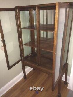 Oak CURIO China display Cabinet GUILFORD New North West Haven Madison Branford